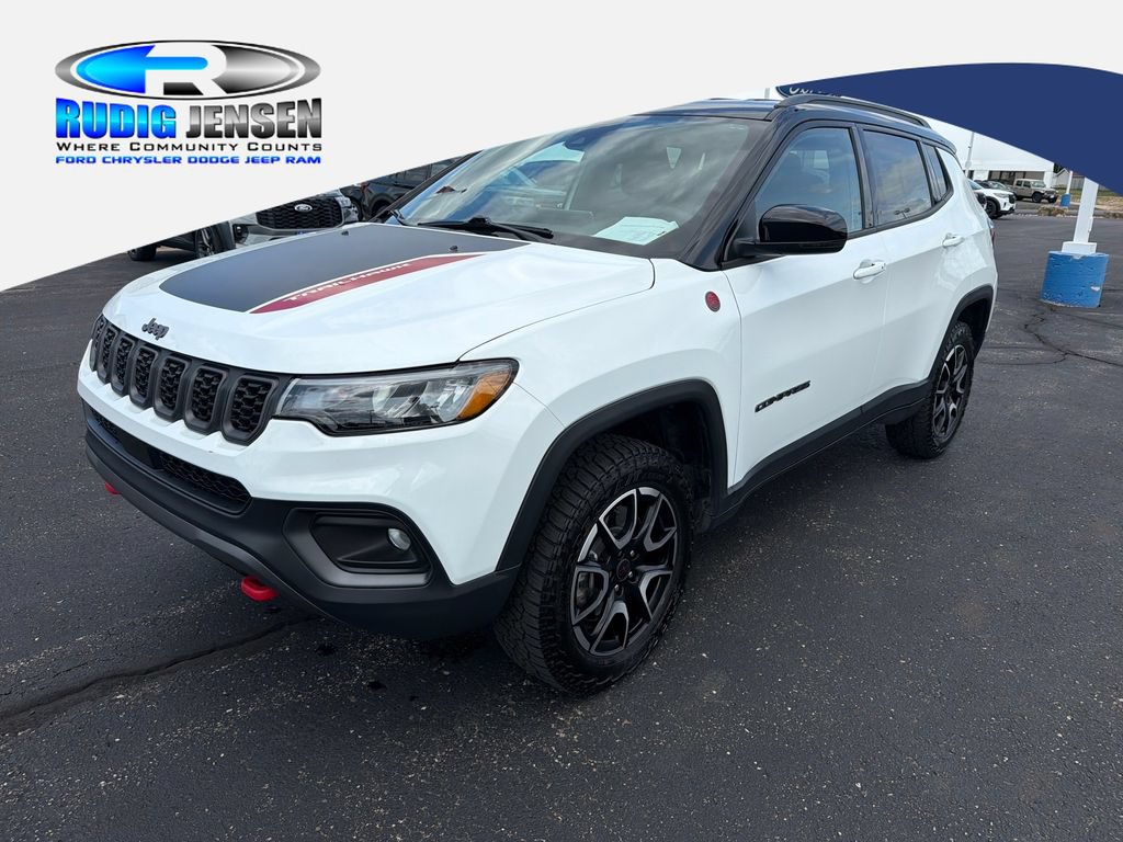Used 2025 Jeep Compass Trailhawk