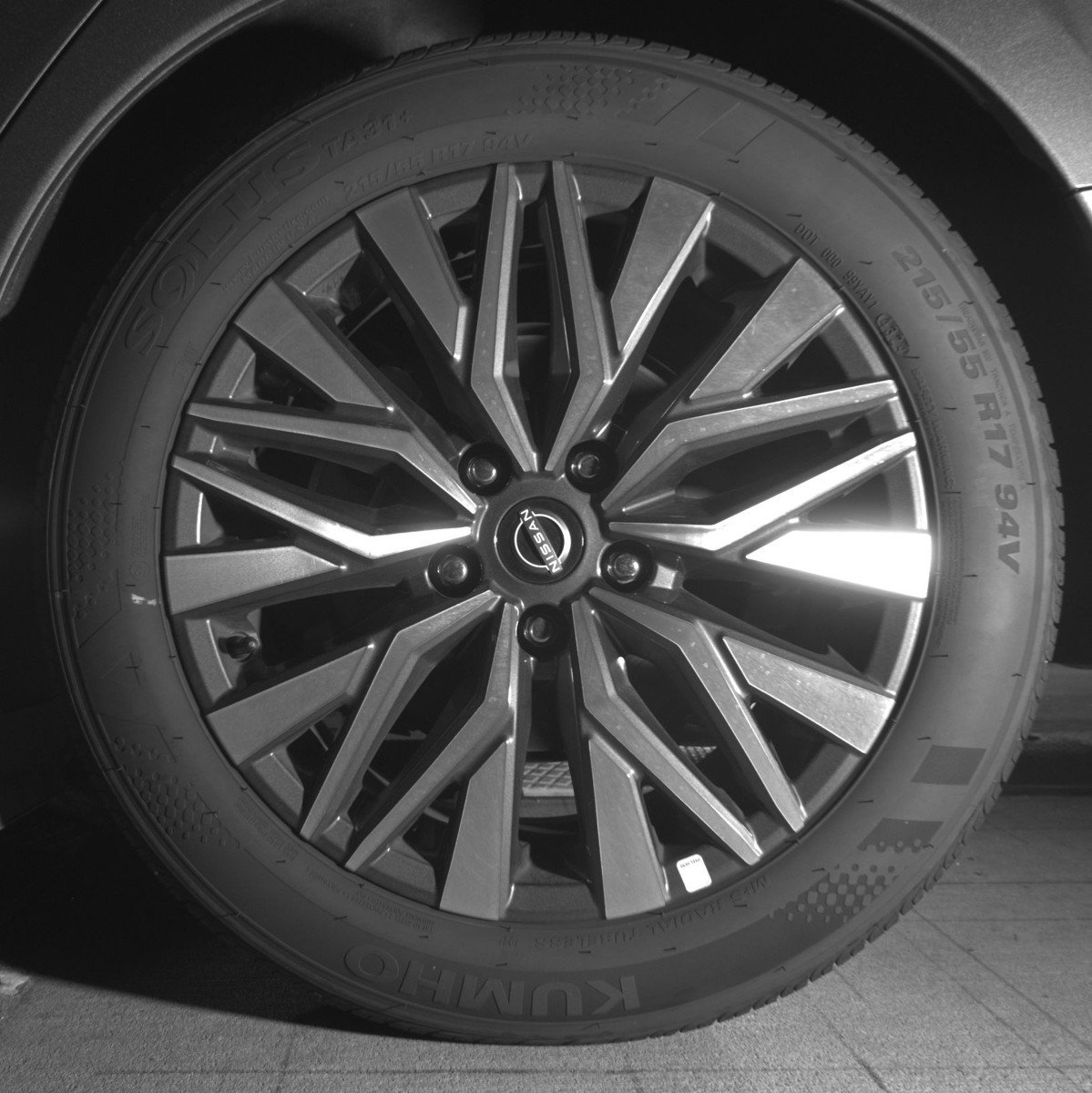 Used 2025 Nissan Altima 2.5 SV image 14