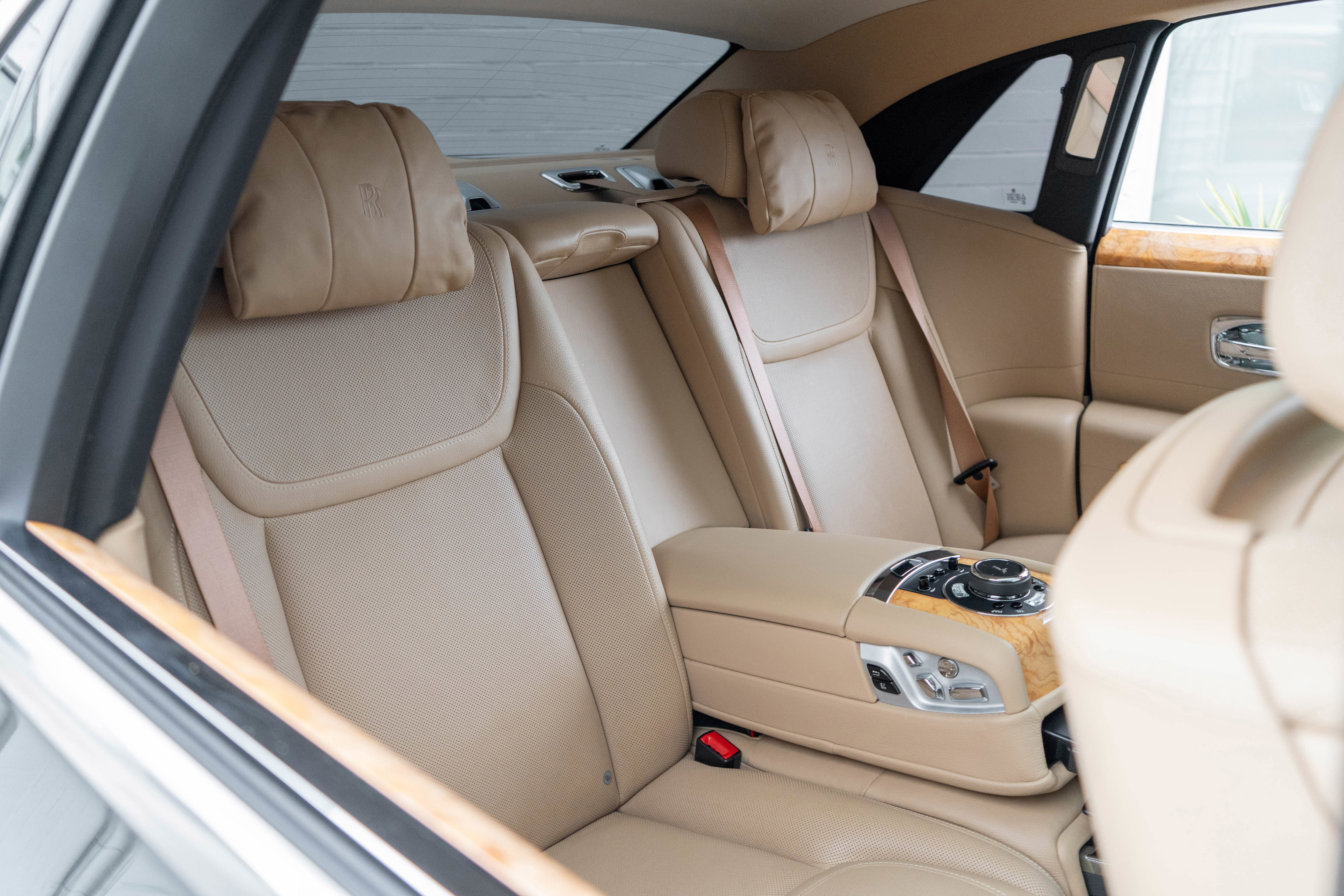 Used 2017 Rolls-Royce Ghost image 67