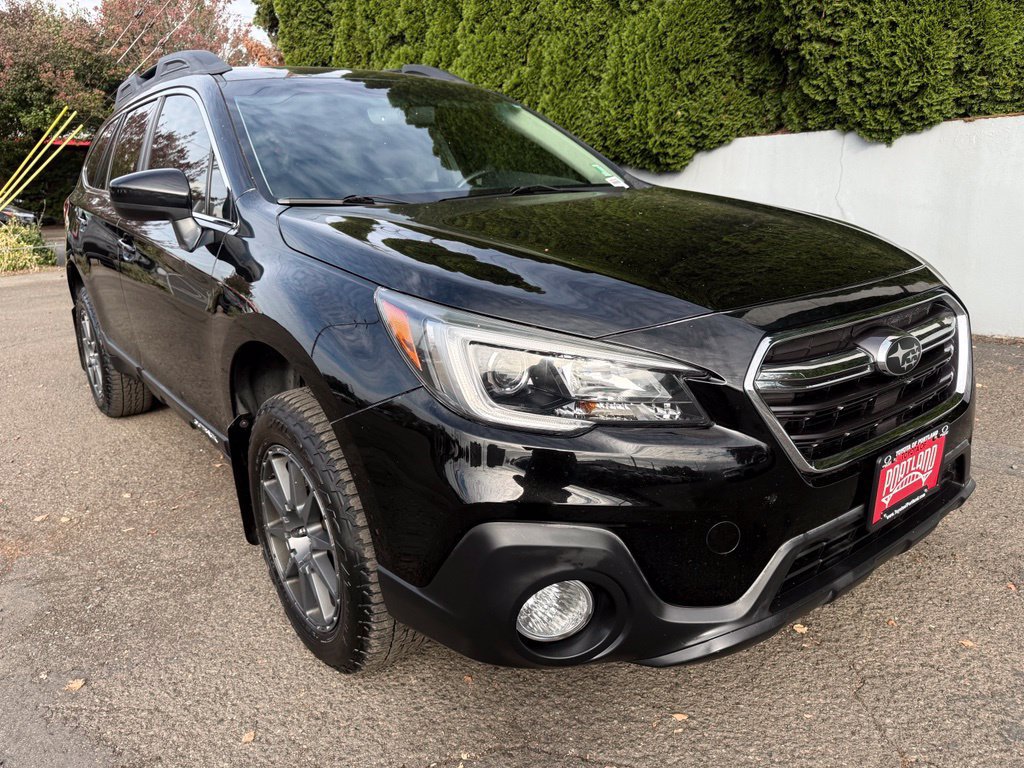 Used 2018 Subaru Outback 2.5i Premium AWD/4WD image 2