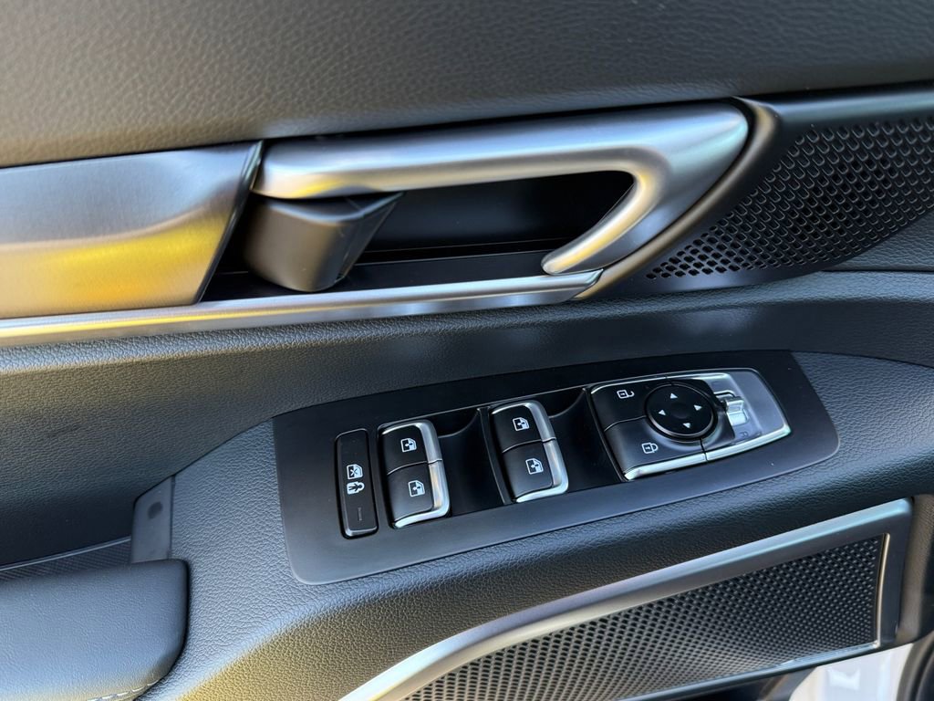 New 2025 Kia Telluride S image 8