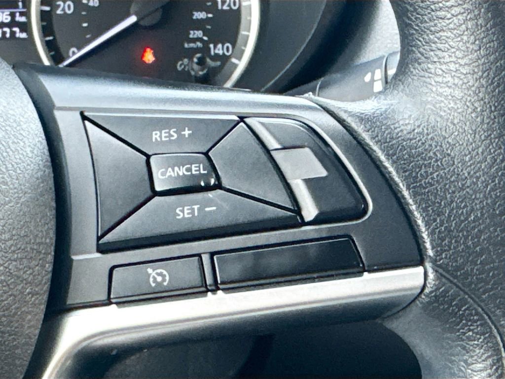 Used 2021 Nissan Versa S image 10