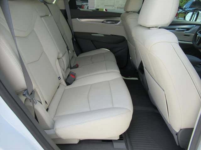 New 2026 Cadillac XT5 Premium Luxury w/ LPO, Floor Liner Package FWD image 31