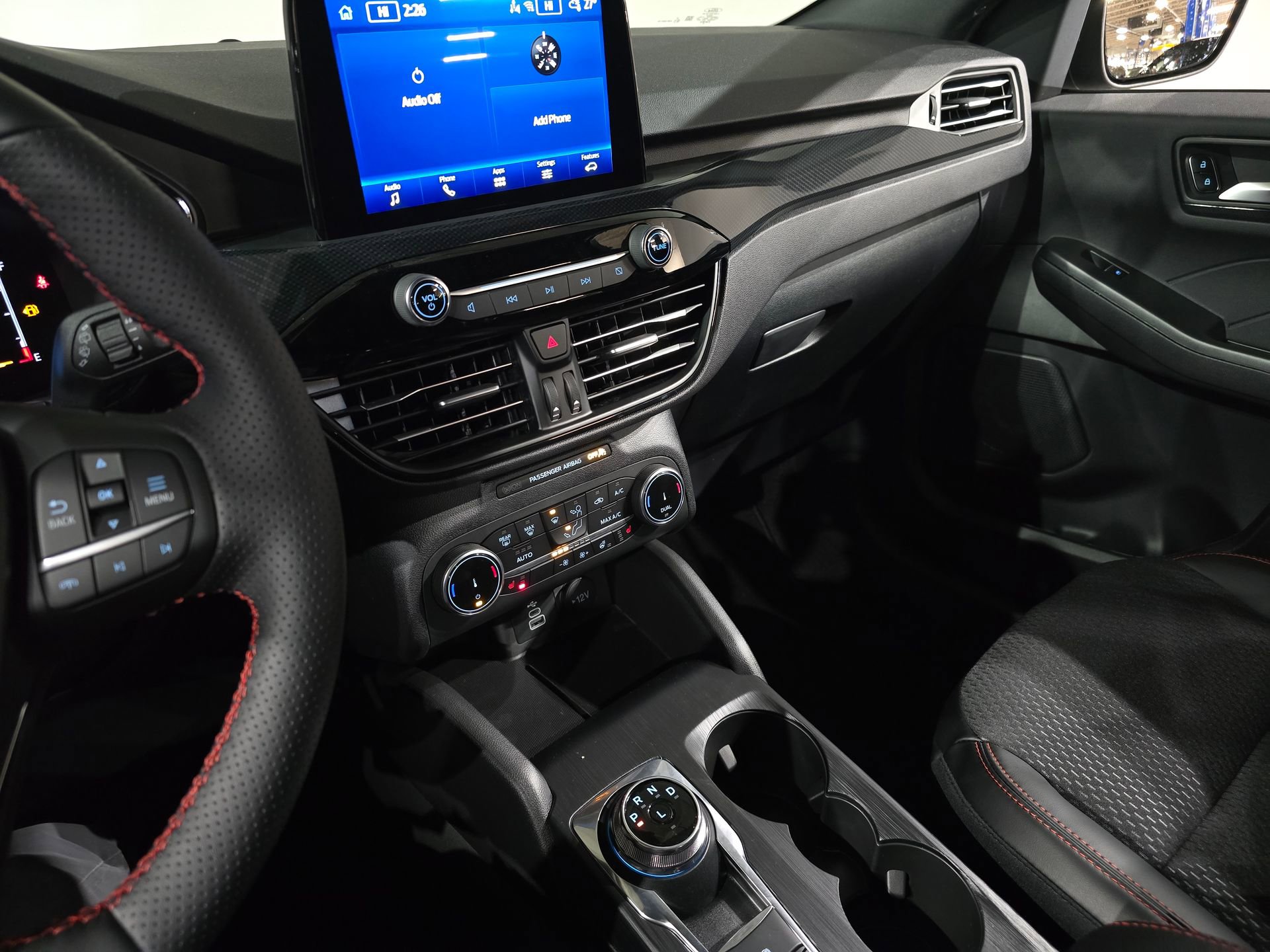 New 2025 Ford Escape ST-Line w/ Tech Pack #1 AWD/4WD image 30