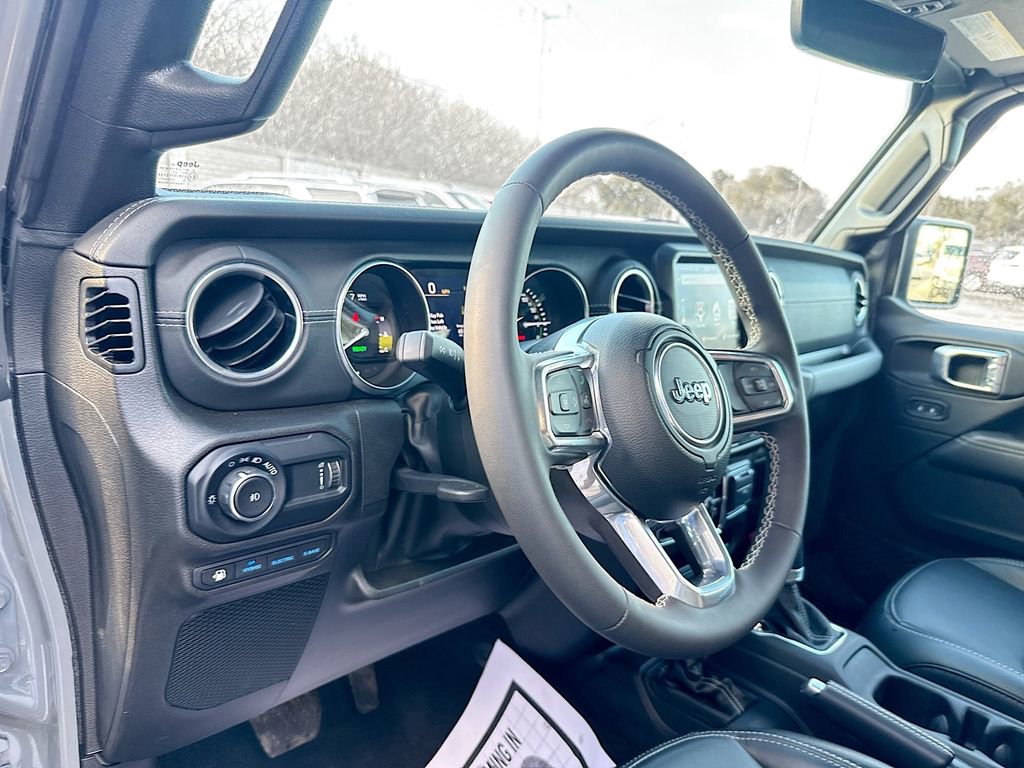 Used 2023 Jeep Wrangler Unlimited Sahara w/ Cold Weather Group image 10