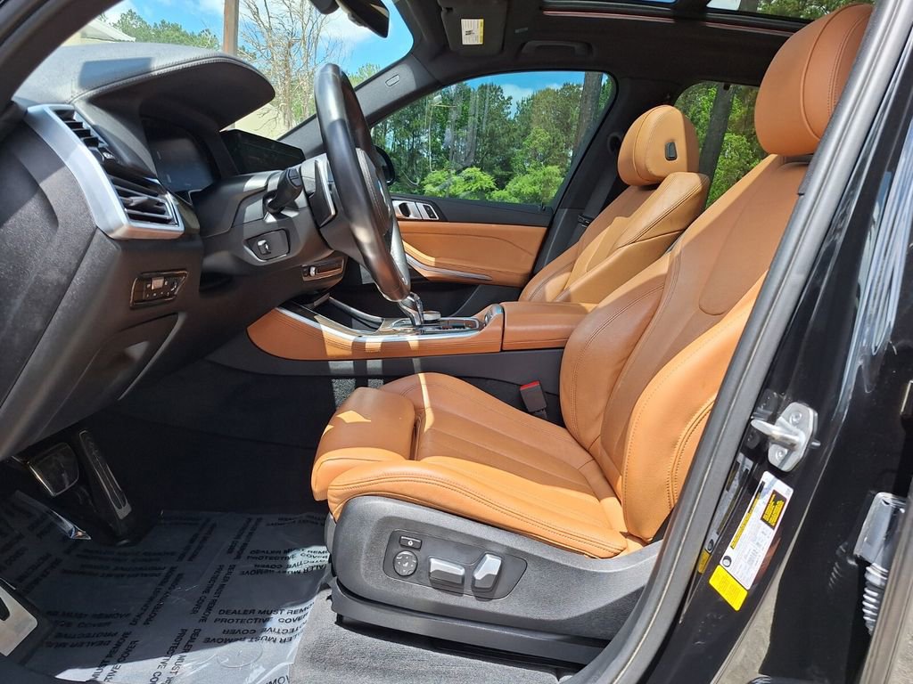 Used 2022 BMW X5 sDrive40i w/ M Sport Package RWD image 13