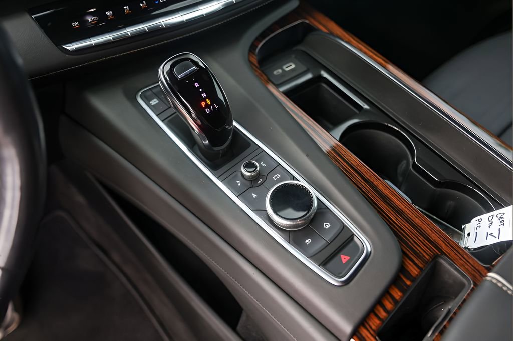 Certified 2022 Cadillac Escalade ESV Premium Luxury AWD/4WD image 21