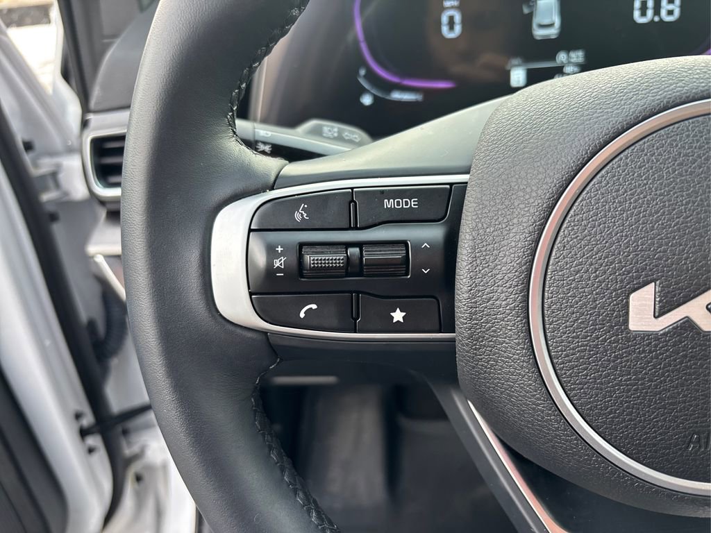 Used 2025 Kia Sportage EX w/ Premium Package image 35