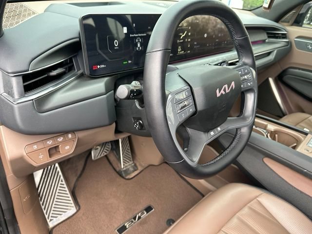 Used 2024 Kia EV9 GT-Line AWD/4WD image 25