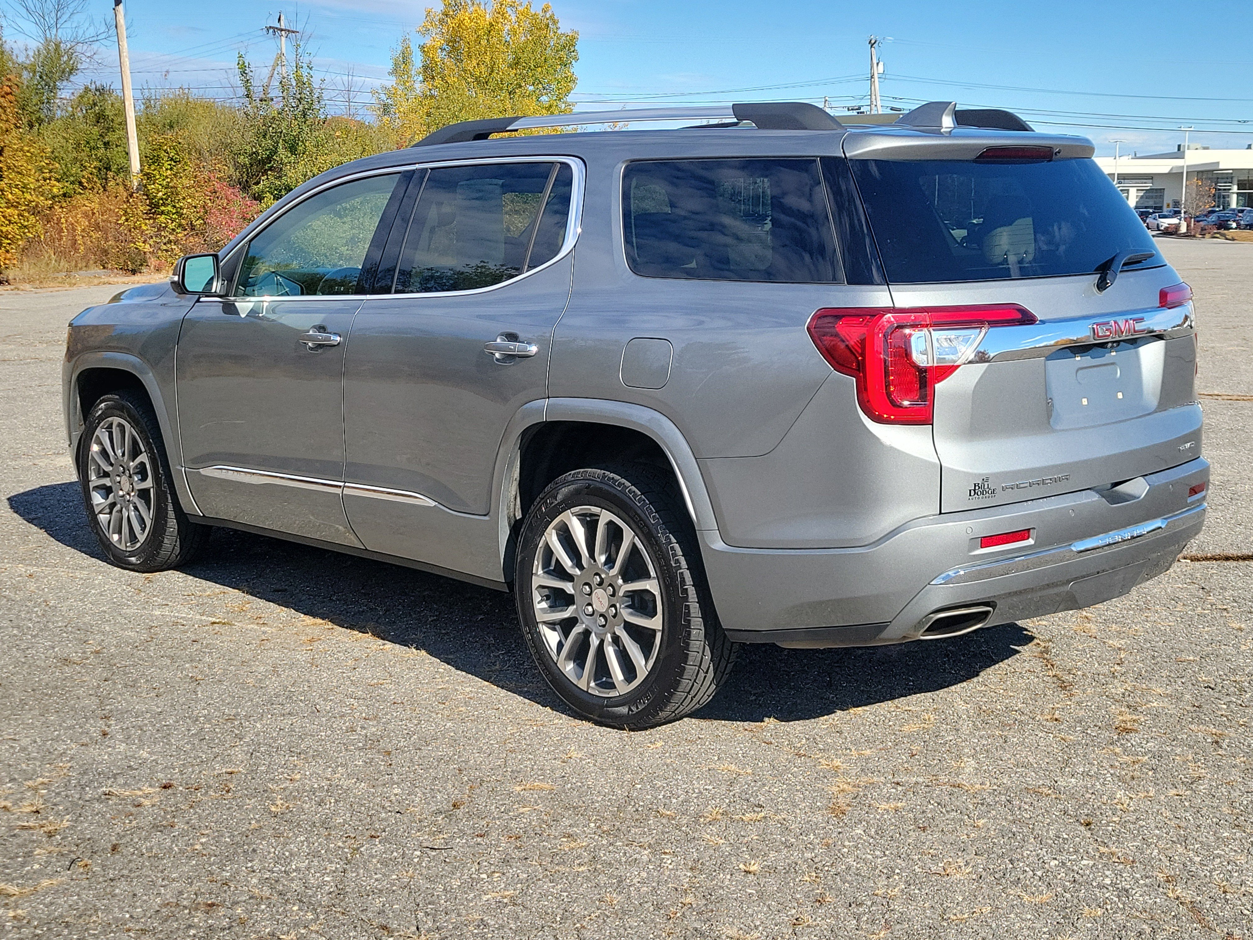 Used 2023 GMC Acadia Denali w/ Denali Technology Package AWD/4WD image 7