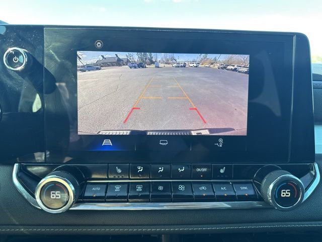 Used 2023 Chevrolet Colorado LT w/ LT Convenience Package II image 27