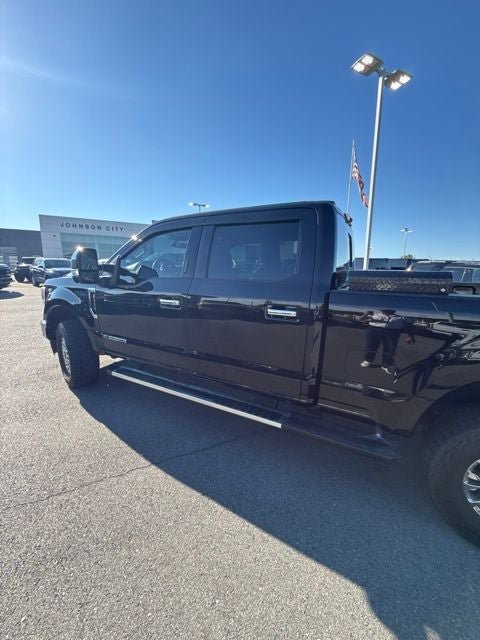 Used 2022 Ford F350 XLT w/ XLT Premium Package AWD/4WD image 14