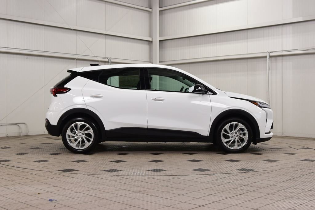 New 2027 Chevrolet Bolt LT FWD image 9