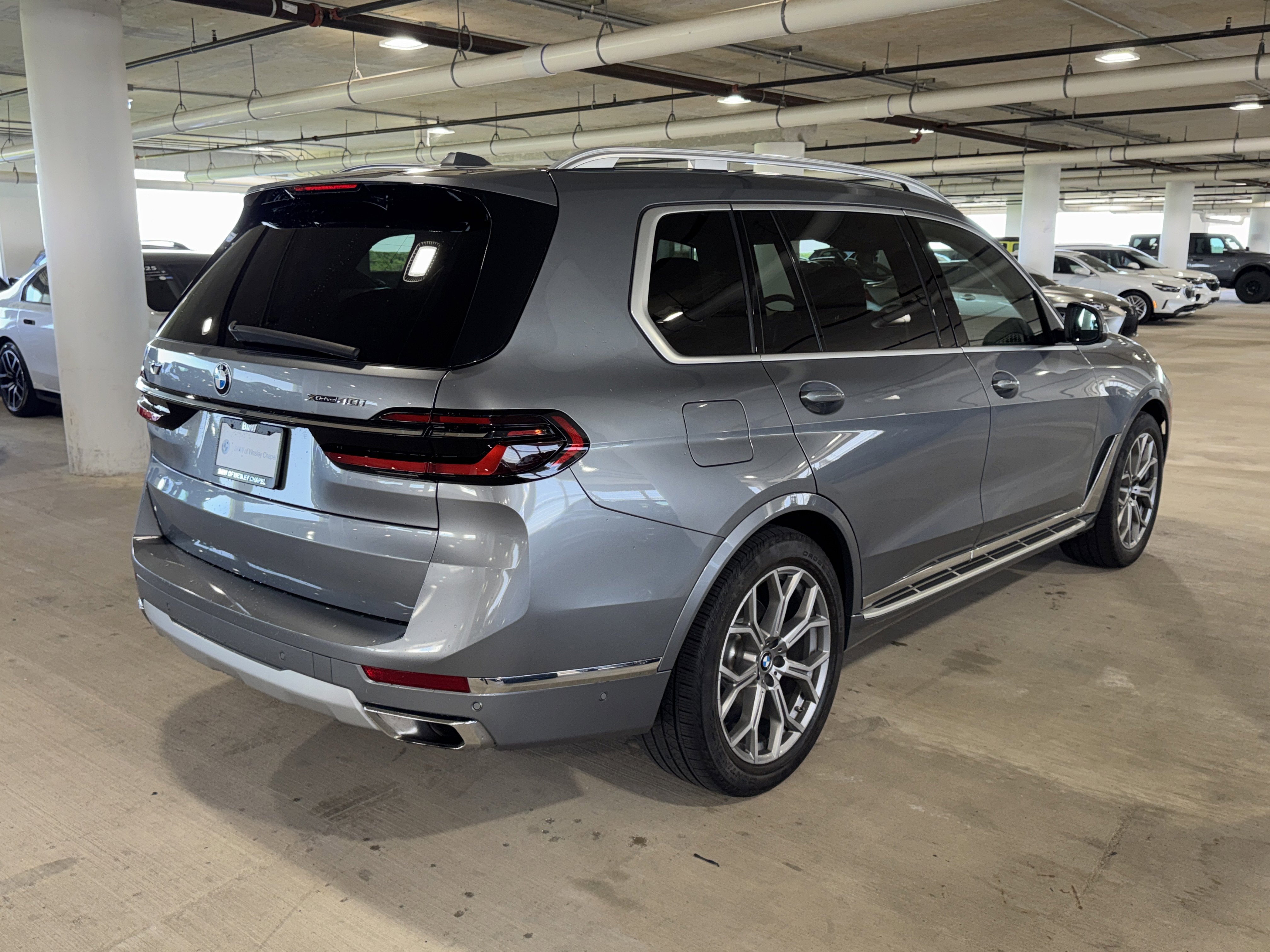 Used 2023 BMW X7 xDrive40i w/ Premium Package image 8
