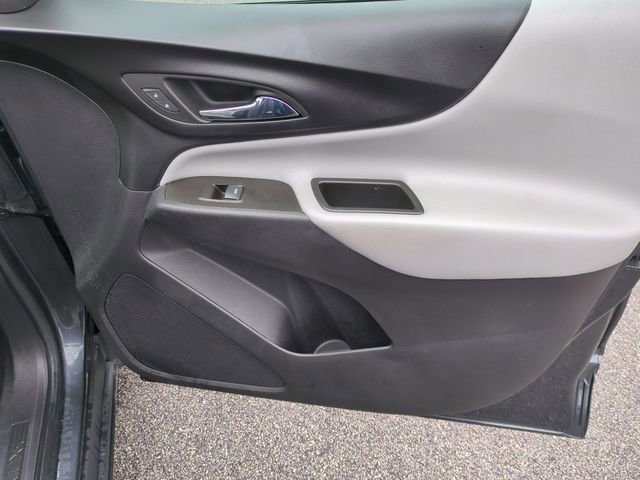 Used 2022 Chevrolet Equinox LS image 32
