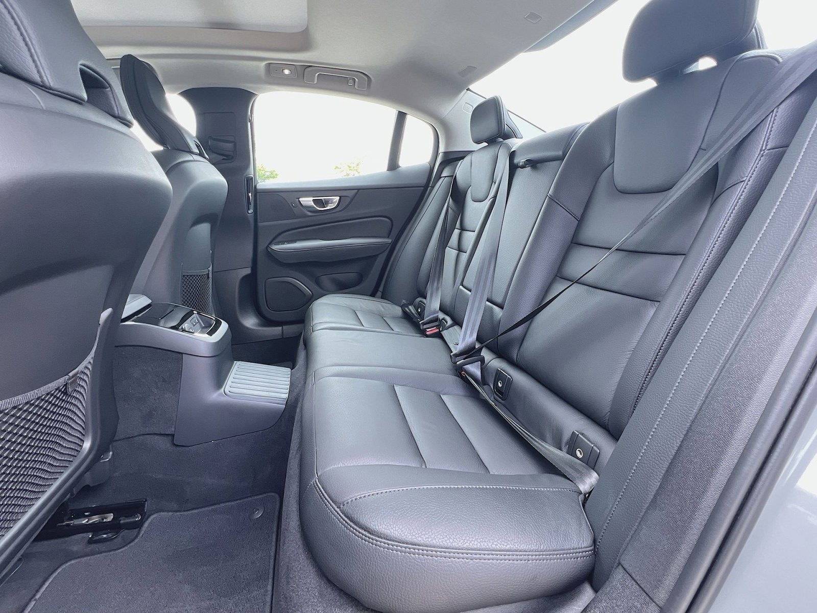 Certified 2024 Volvo S60 T8 Plus w/ Climate Package AWD/4WD image 25