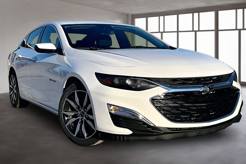 Used 2024 Chevrolet Malibu RS image 3