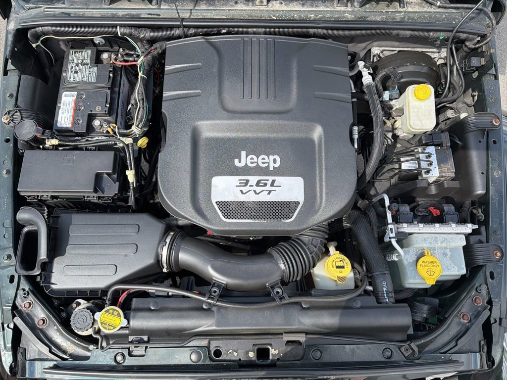 Used 2012 Jeep Wrangler Sahara w/ Connectivity Group image 8