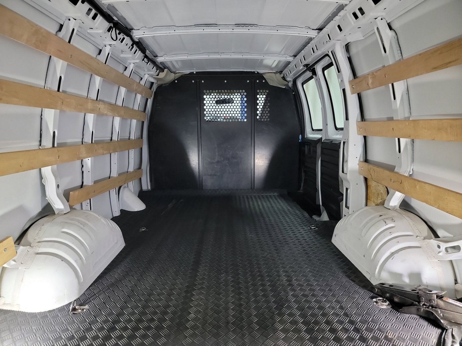 Used 2024 Chevrolet Express 2500 w/ Driver Convenience Package RWD image 24