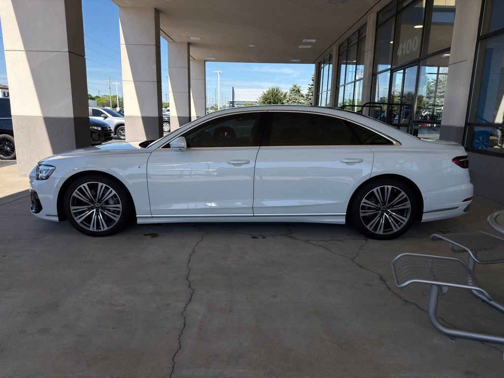 Used 2023 Audi A8 L 3.0T AWD/4WD image 2
