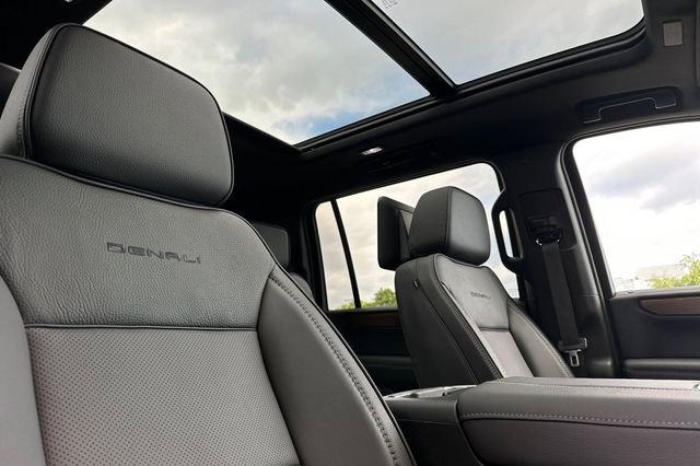 New 2026 GMC Yukon XL Denali w/ Denali Reserve Package image 20