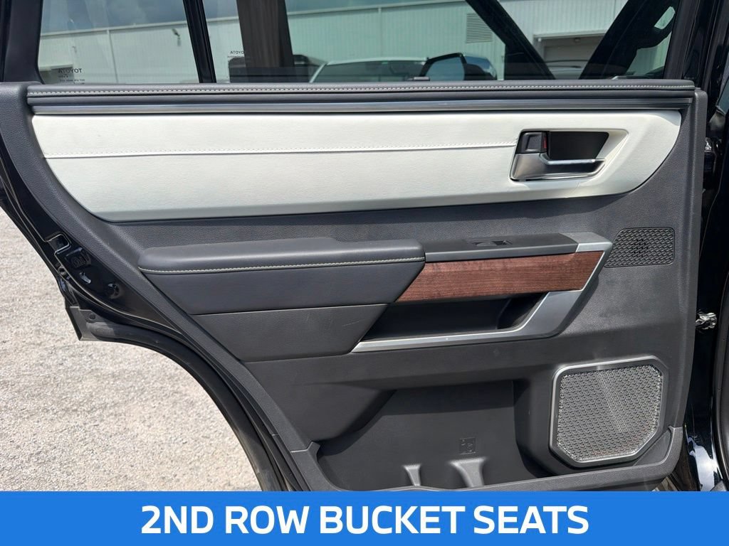 Used 2025 Toyota Sequoia Capstone AWD/4WD image 18