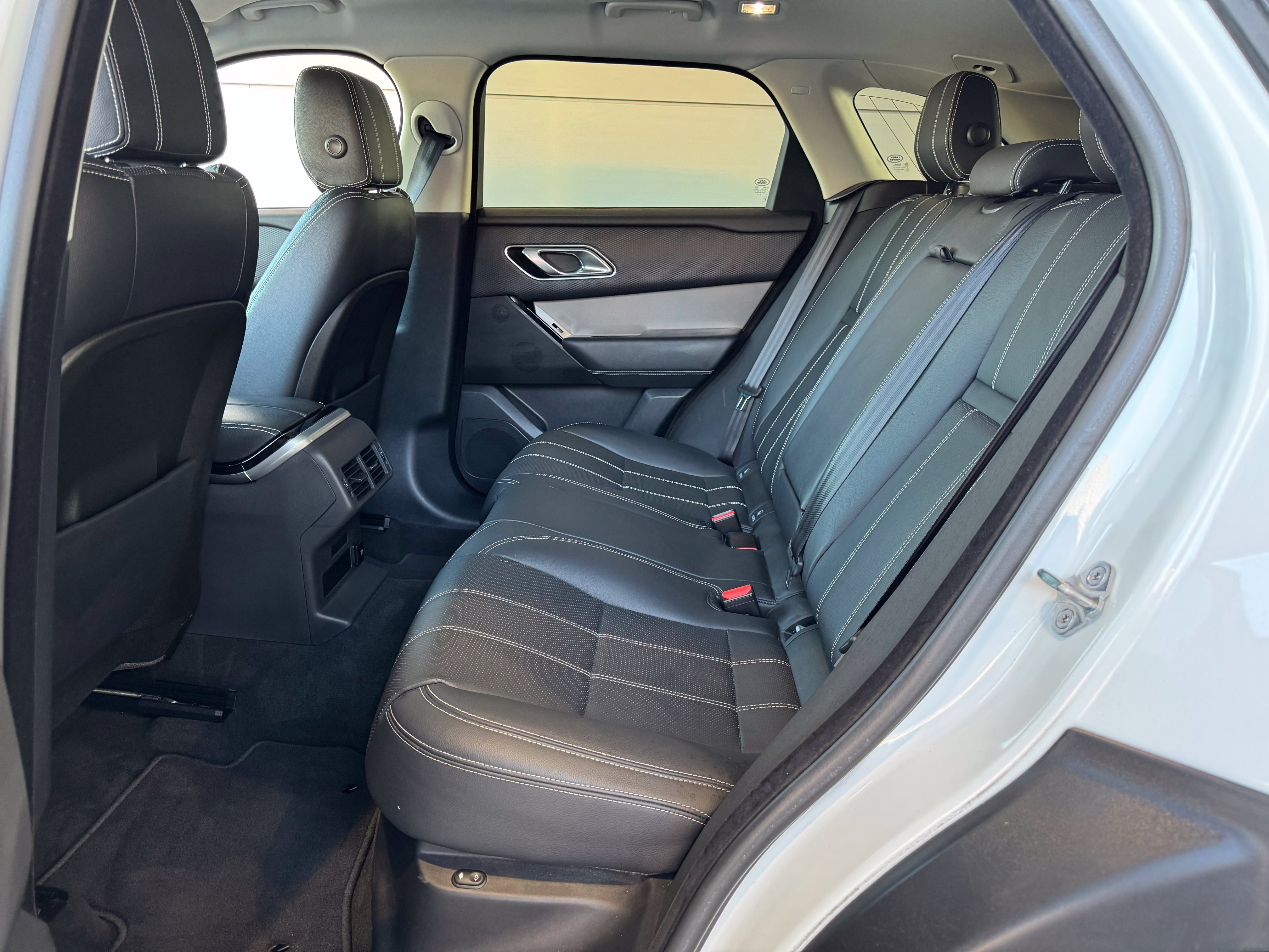Used 2018 Land Rover Range Rover Velar S AWD/4WD image 26