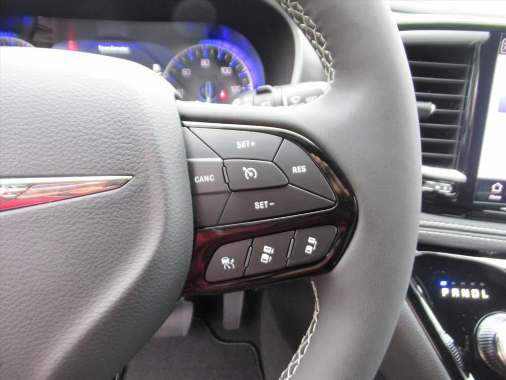 New 2026 Chrysler Pacifica Select w/ S Appearance Package FWD image 20