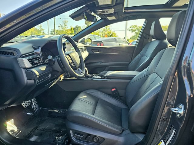 Used 2025 Toyota Camry XSE FWD image 17
