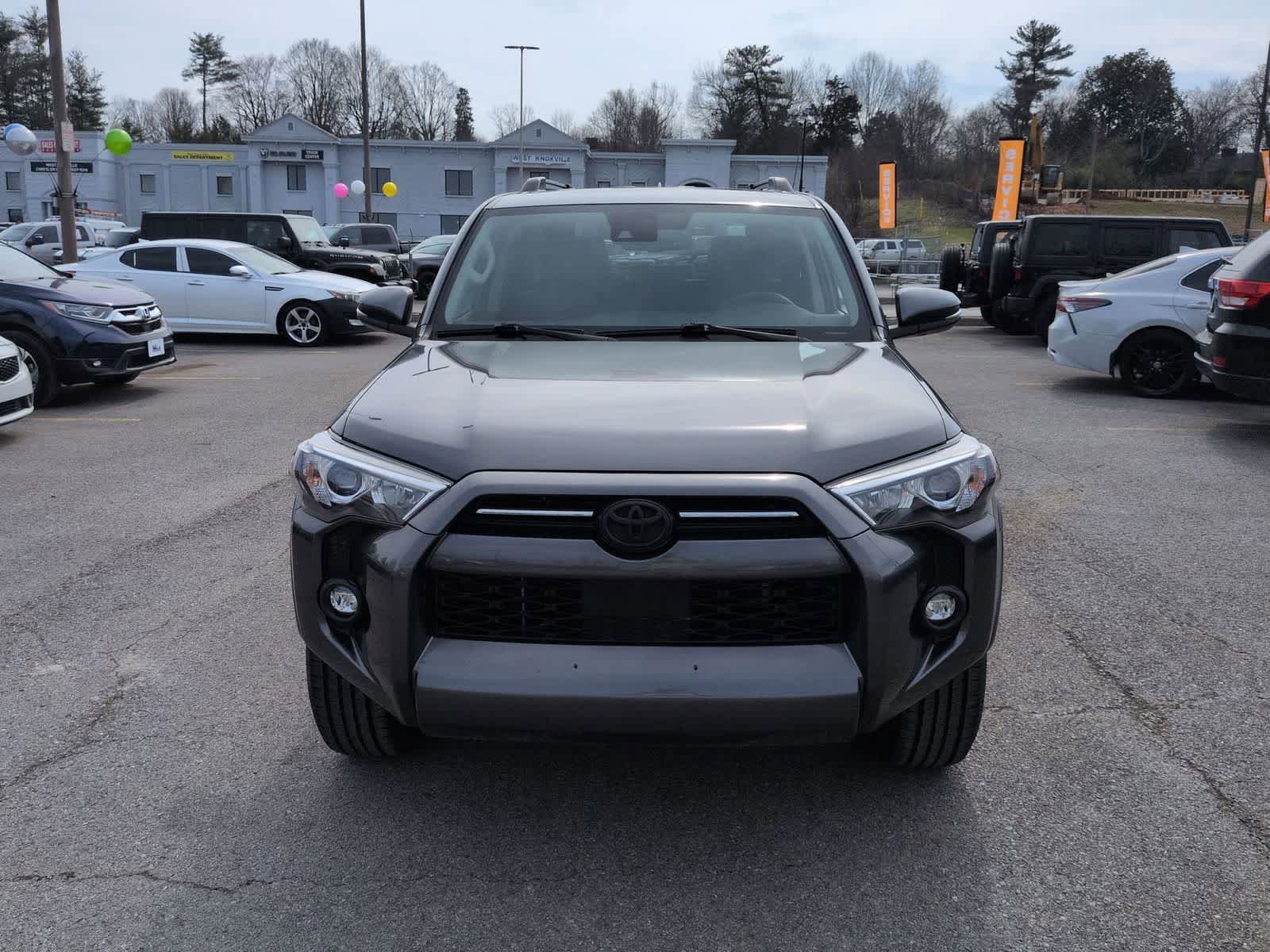 Used 2022 Toyota 4Runner SR5 Premium w/ Moonroof Package RWD image 3