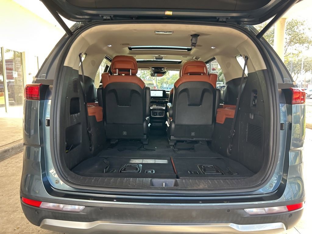 Used 2022 Kia Carnival SX Prestige image 35