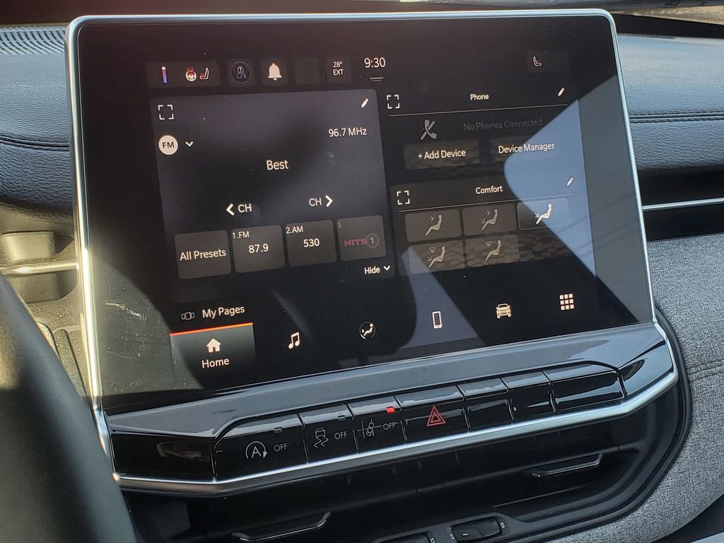 Used 2024 Jeep Compass Latitude image 21