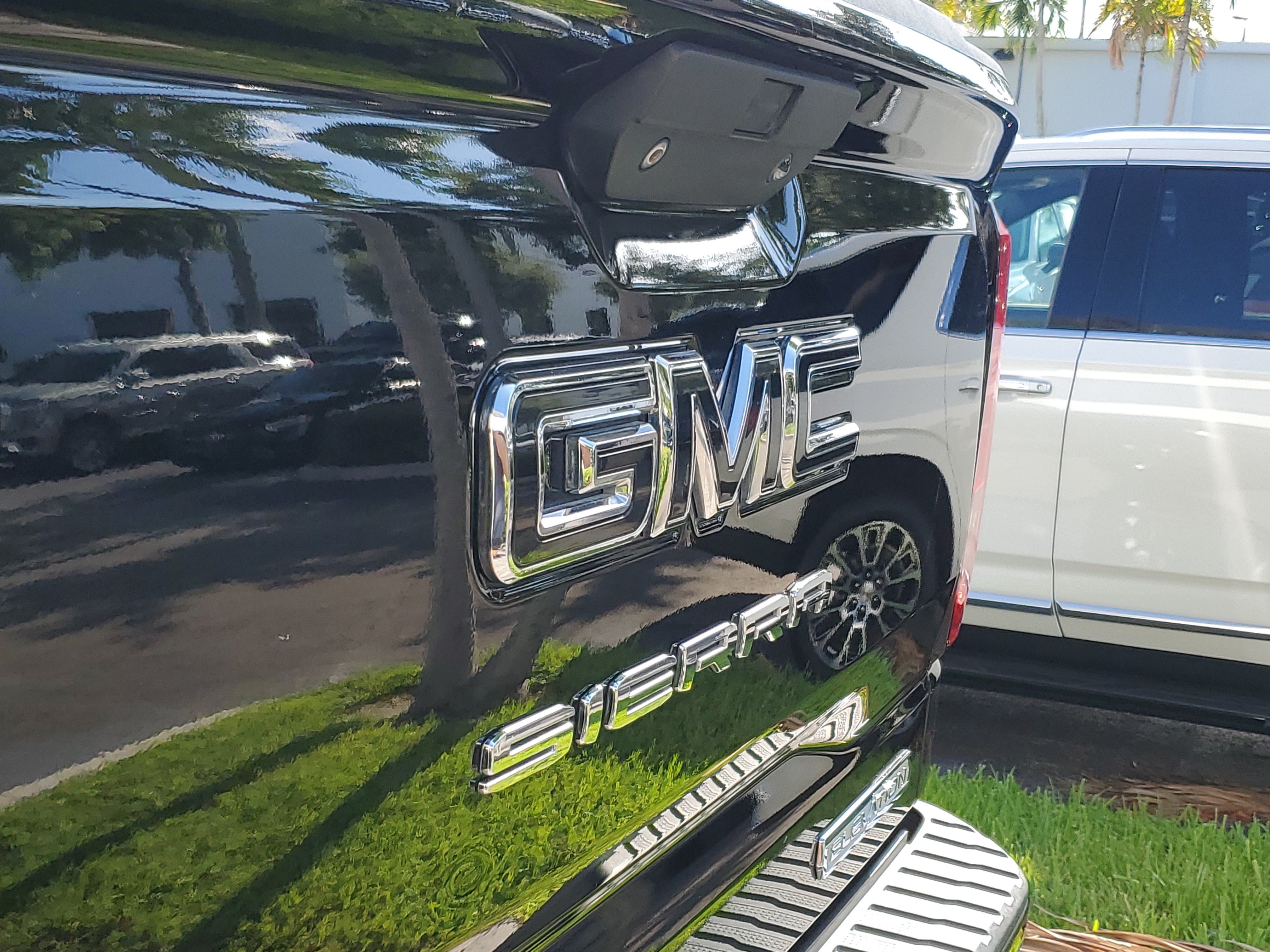 Certified 2020 GMC Sierra 1500 Elevation w/ Elevation Value Package AWD/4WD image 9