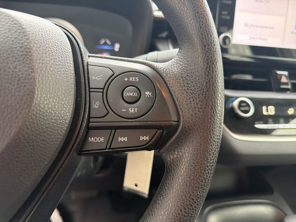 Used 2022 Toyota Corolla LE image 34
