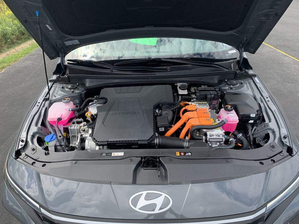 New 2025 Hyundai Elantra SEL FWD image 26