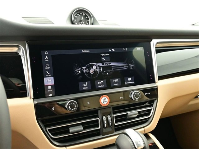 New 2026 Porsche Macan image 12