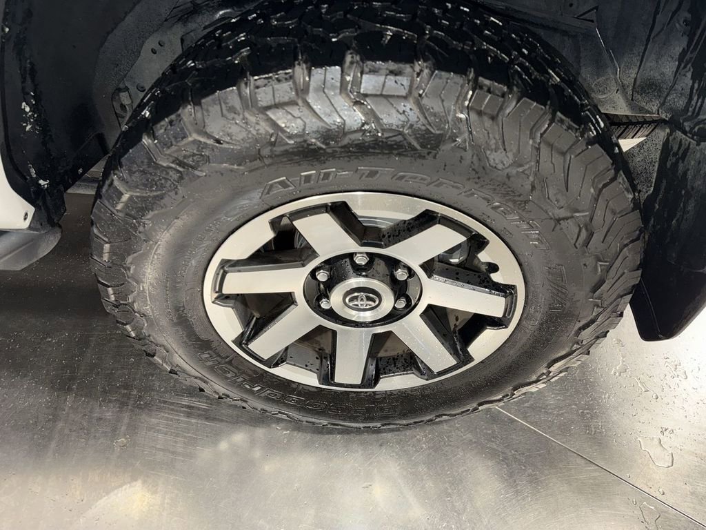 Used 2018 Toyota 4Runner TRD Off-Road Premium w/ Wilderness Package image 12