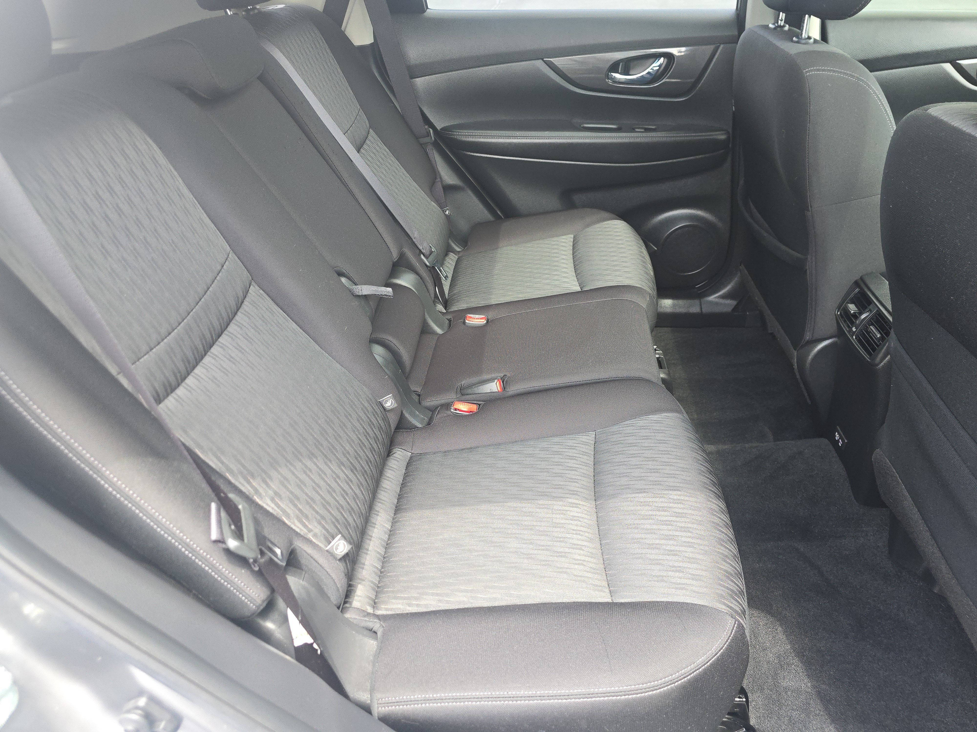 Used 2020 Nissan Rogue SV w/ Sun & Sound Touring Package AWD/4WD image 20