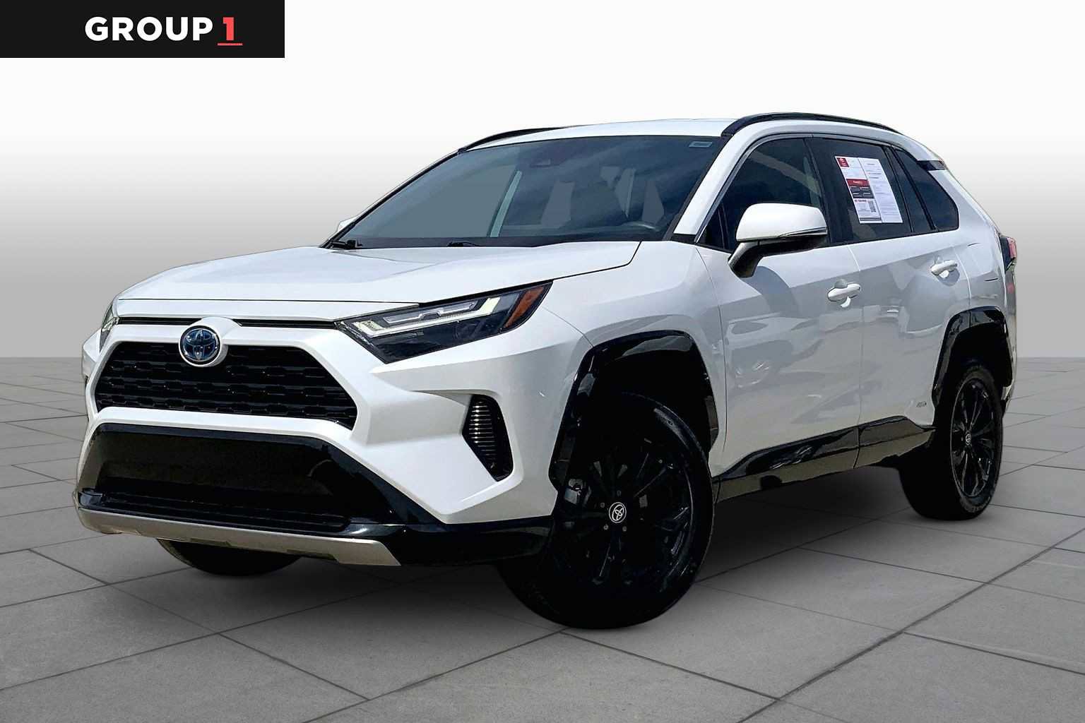 Used 2023 Toyota RAV4 SE AWD/4WD image 1