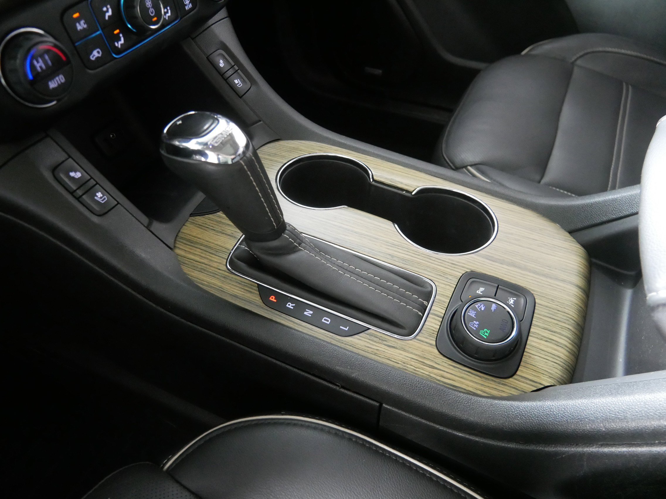 Used 2018 GMC Acadia Denali w/ Technology Package image 24