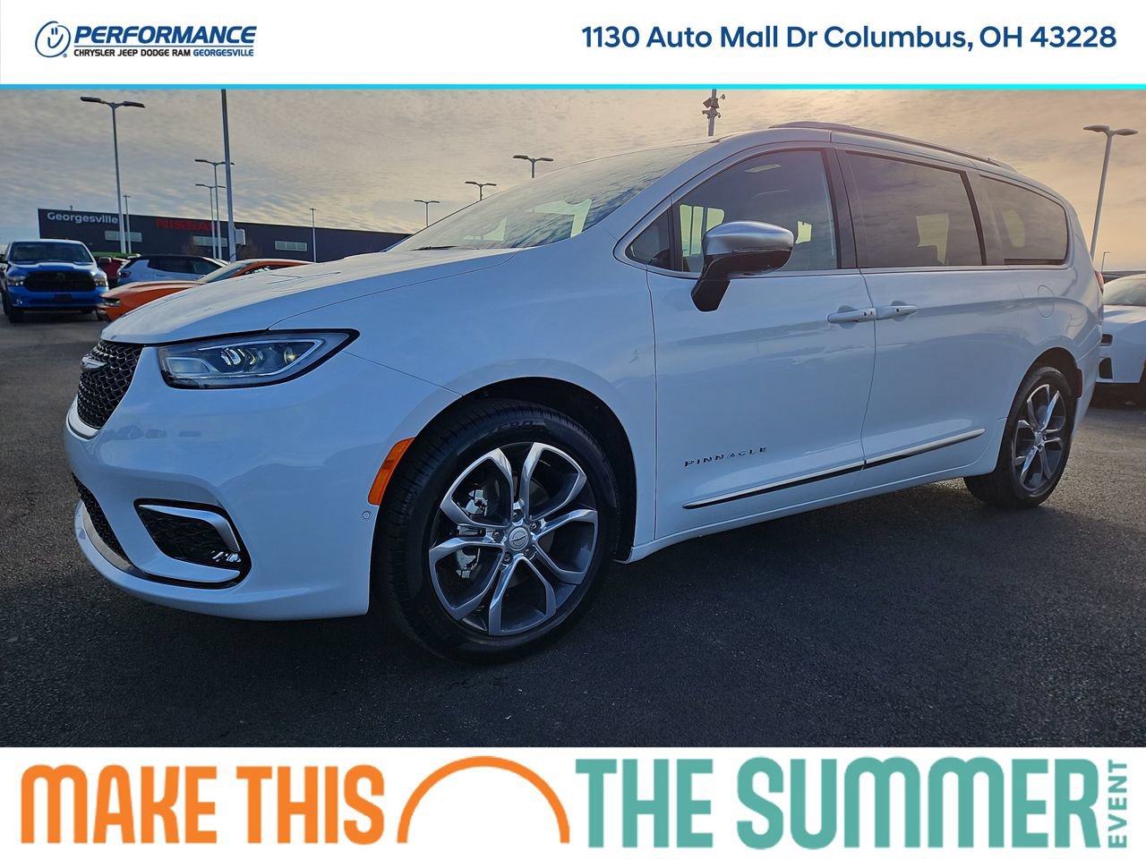 New 2026 Chrysler Pacifica Pinnacle w/ Trailer Tow Group FWD image 3