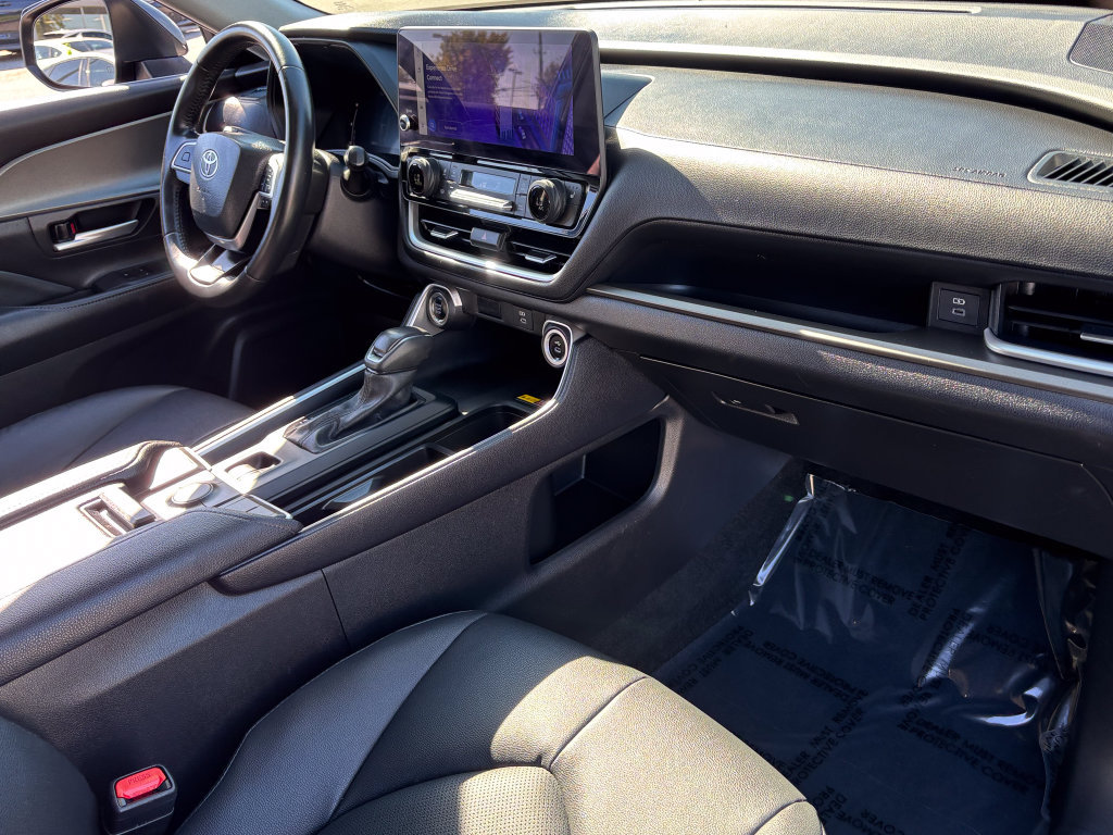 Certified 2025 Toyota Grand Highlander AWD image 40