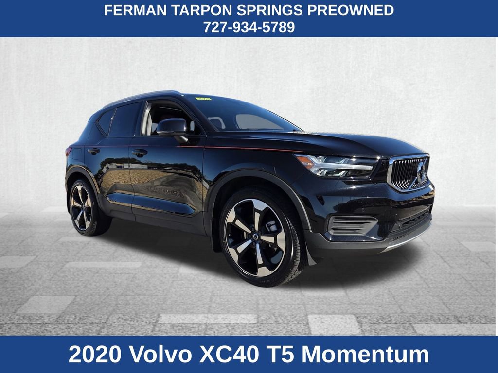 Used 2020 Volvo XC40 T5 Momentum w/ Premium Package image 1