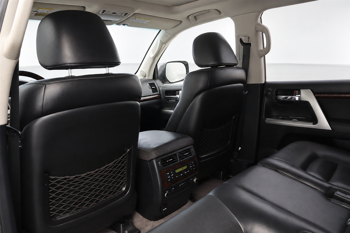 Used 2015 Toyota Land Cruiser AWD/4WD image 18