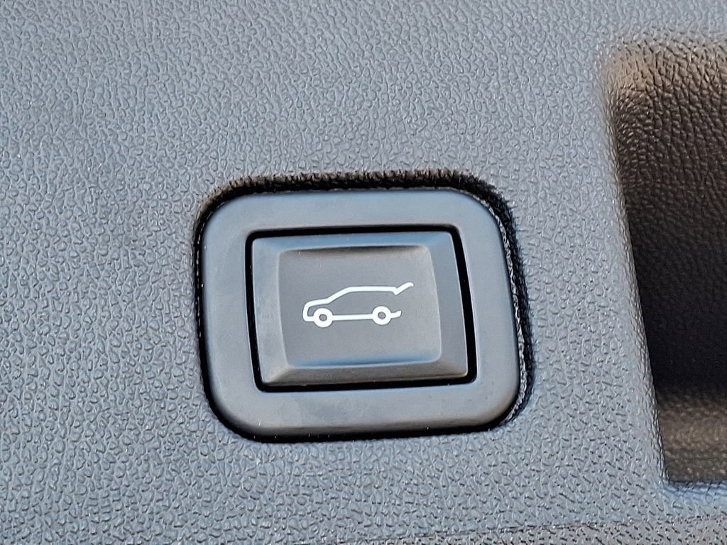 Used 2022 Chevrolet Equinox RS image 30