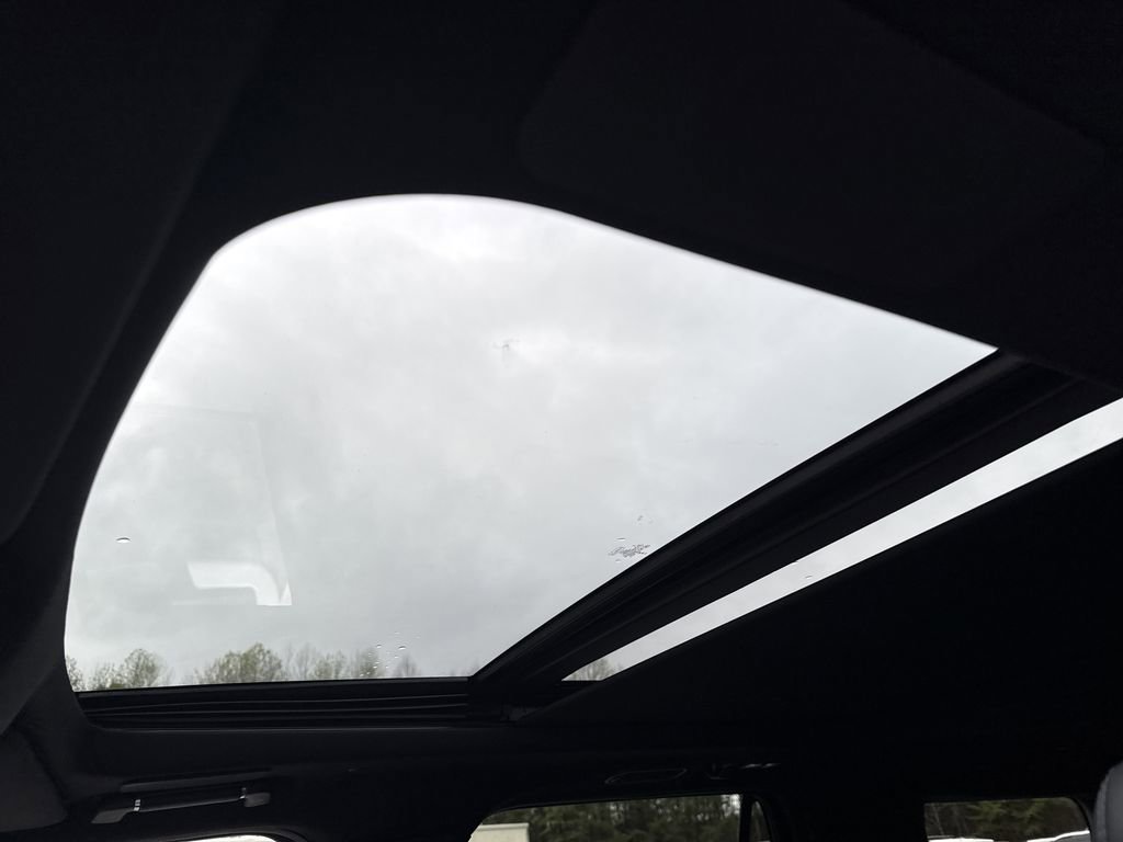 Used 2025 Lincoln Navigator Reserve w/ Jet Appearance Package image 30