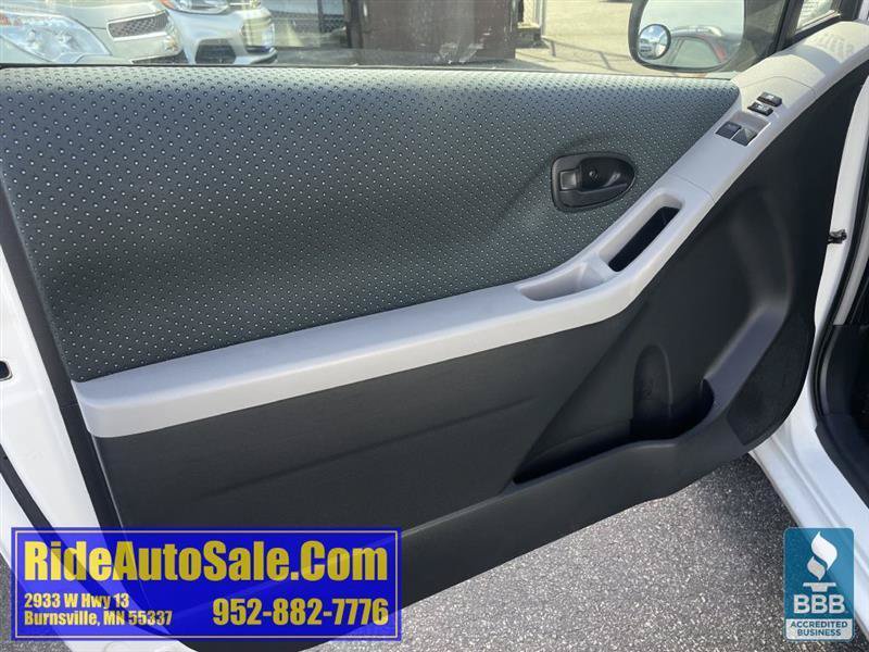 Used 2008 Toyota Yaris 2-Door Hatchback FWD image 9