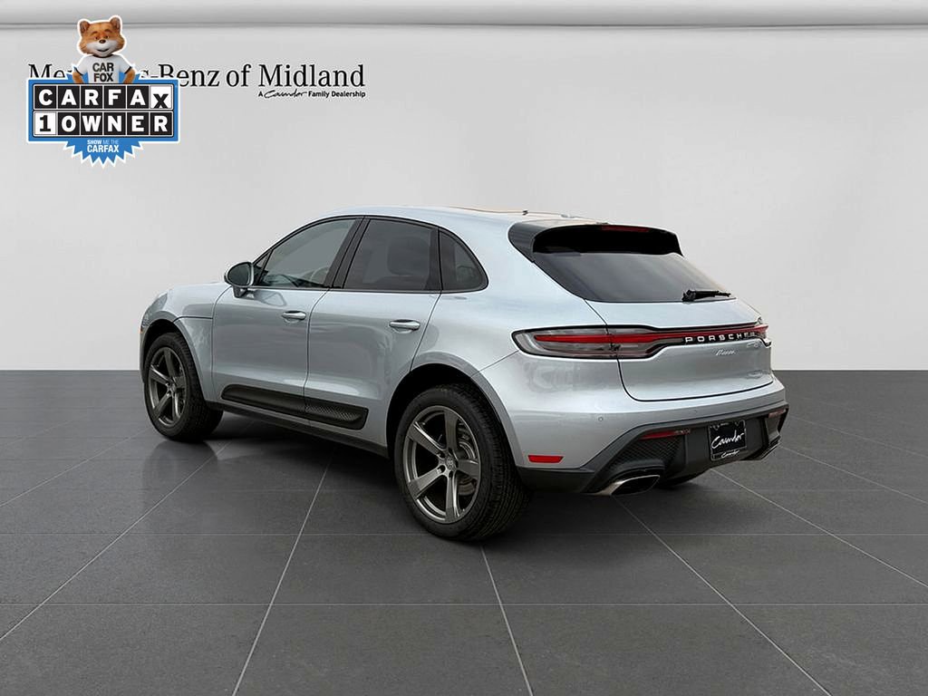 Used 2025 Porsche Macan AWD/4WD image 5