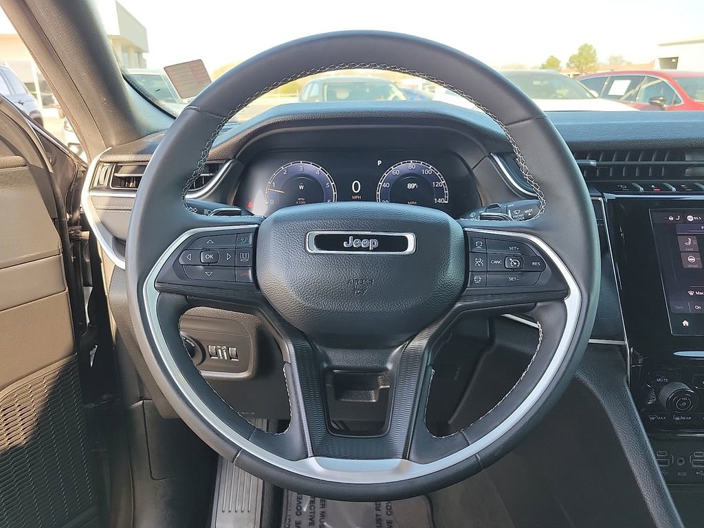 Used 2024 Jeep Grand Cherokee L Laredo AWD/4WD image 19