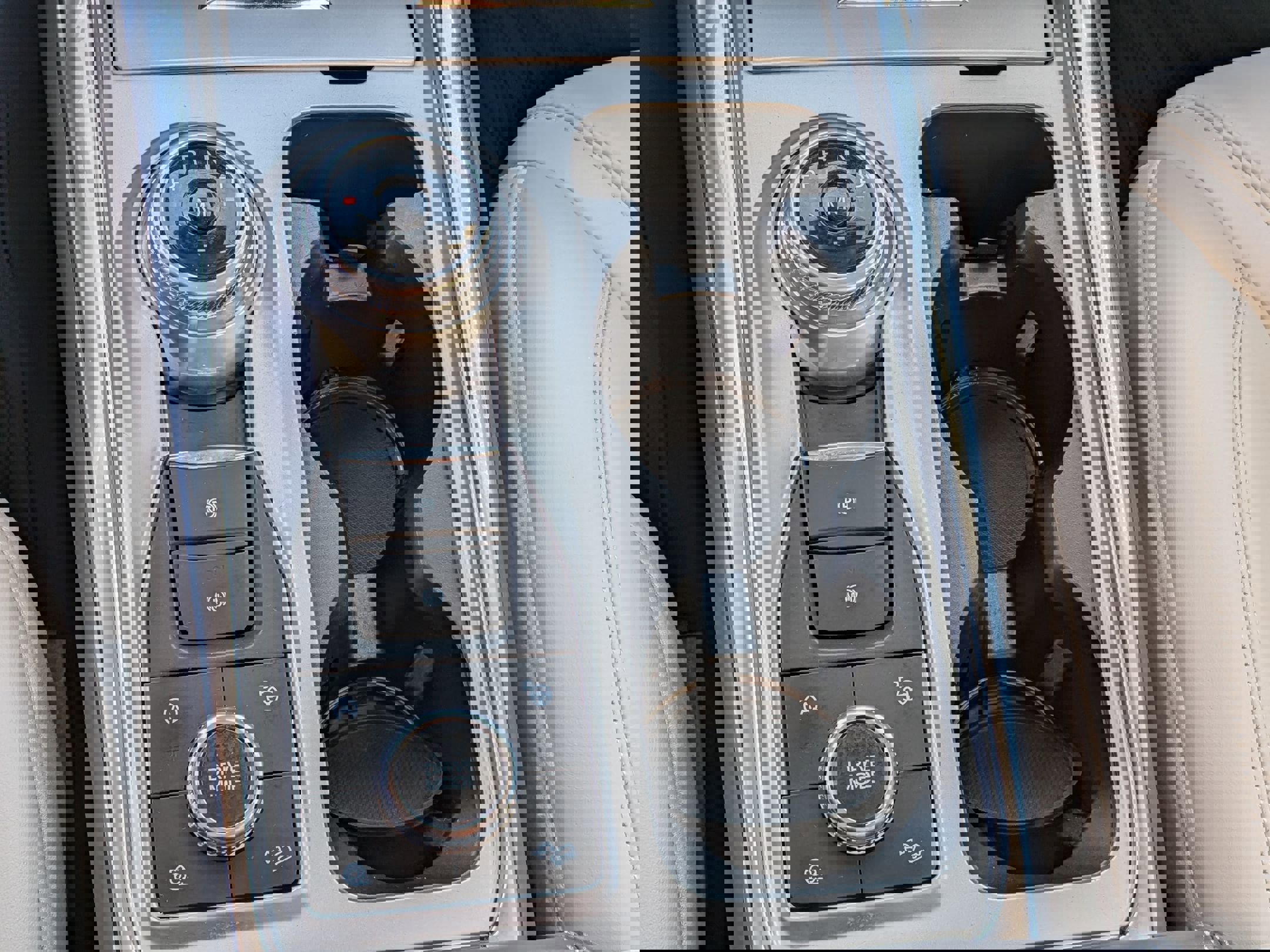 Used 2021 Ford Explorer Platinum w/ Equipment Group 601A image 25